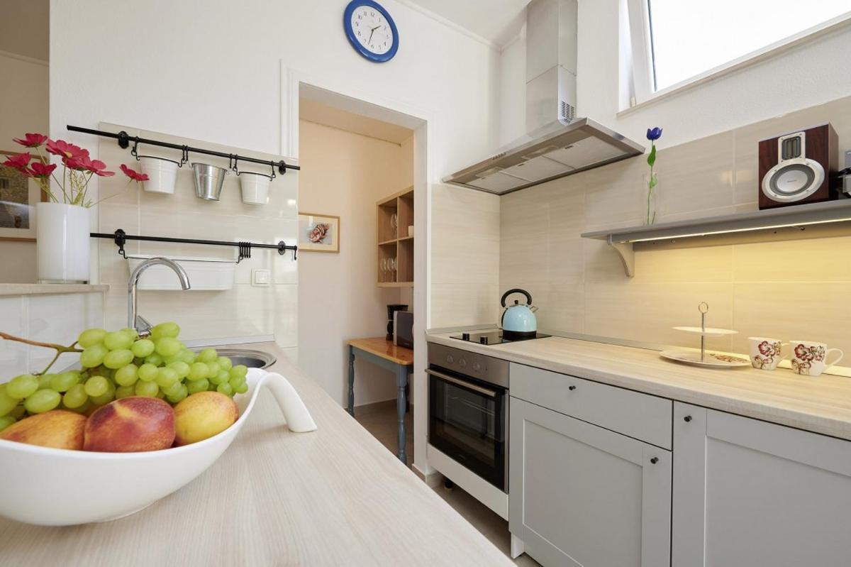 Smuketa In Trogir Haus Fuer 4 Personen Villa Buitenkant foto