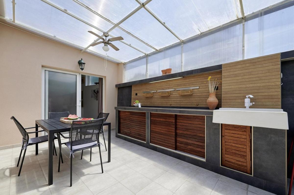 Smuketa In Trogir Haus Fuer 4 Personen Villa Buitenkant foto
