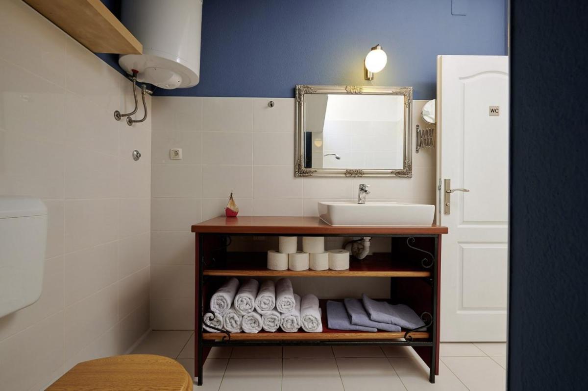 Smuketa In Trogir Haus Fuer 4 Personen Villa Buitenkant foto